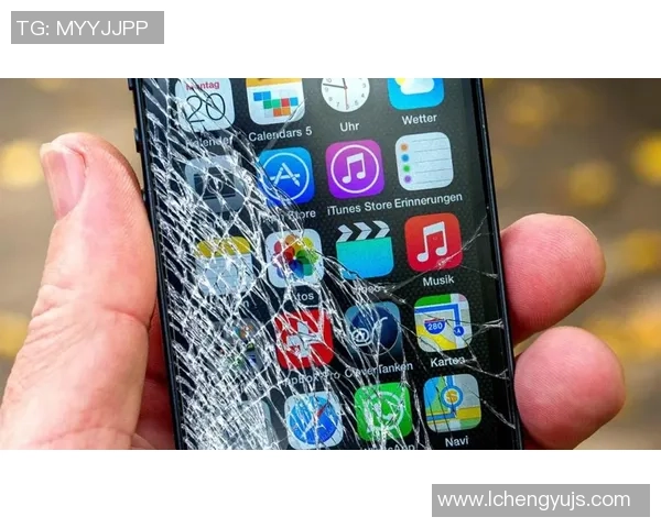 手机屏幕碎裂的足球明星如何在逆境中重拾信心与荣耀